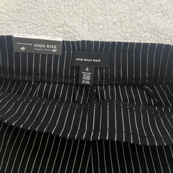 NEW with Tags ~ Women's Dress pants ~ Size 6 ~ Cropped/Stretch Fabric - Picture 5 of 6